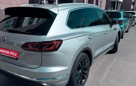 Volkswagen Touareg III, 2019 год, 5 900 000 рублей, 7 фотография