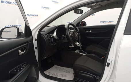 KIA Rio IV, 2021 год, 1 820 000 рублей, 8 фотография