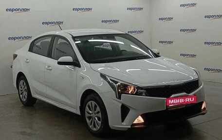 KIA Rio IV, 2021 год, 1 820 000 рублей, 2 фотография