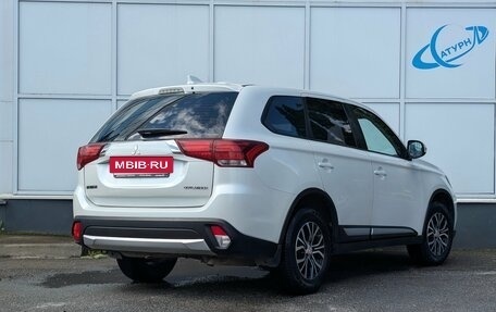 Mitsubishi Outlander III рестайлинг 3, 2018 год, 1 995 000 рублей, 5 фотография