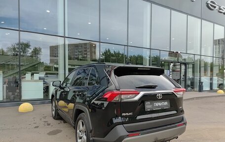 Toyota RAV4, 2020 год, 2 990 000 рублей, 8 фотография