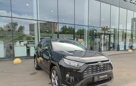 Toyota RAV4, 2020 год, 2 990 000 рублей, 3 фотография