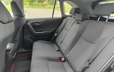 Toyota RAV4, 2020 год, 2 990 000 рублей, 15 фотография
