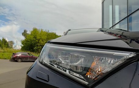 Toyota RAV4, 2020 год, 2 990 000 рублей, 21 фотография