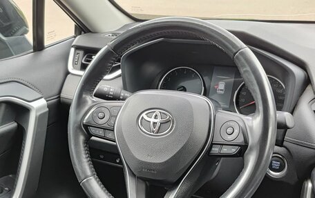 Toyota RAV4, 2020 год, 2 990 000 рублей, 28 фотография