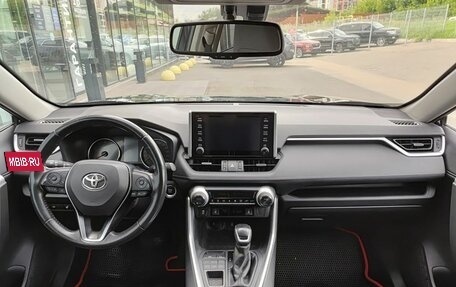Toyota RAV4, 2020 год, 2 990 000 рублей, 17 фотография