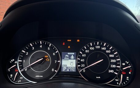 Nissan Patrol, 2011 год, 2 550 000 рублей, 7 фотография