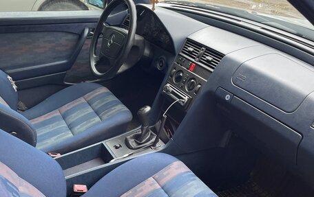 Mercedes-Benz C-Класс, 1995 год, 300 000 рублей, 9 фотография