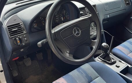 Mercedes-Benz C-Класс, 1995 год, 300 000 рублей, 13 фотография