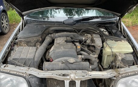 Mercedes-Benz C-Класс, 1995 год, 300 000 рублей, 16 фотография