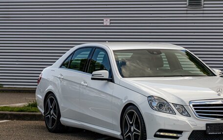 Mercedes-Benz E-Класс, 2012 год, 1 195 000 рублей, 7 фотография