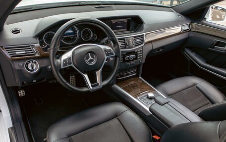 Mercedes-Benz E-Класс, 2012 год, 1 195 000 рублей, 13 фотография