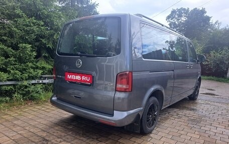 Volkswagen Caravelle T5, 2014 год, 2 000 000 рублей, 4 фотография