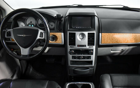 Chrysler Voyager IV, 2008 год, 899 000 рублей, 15 фотография
