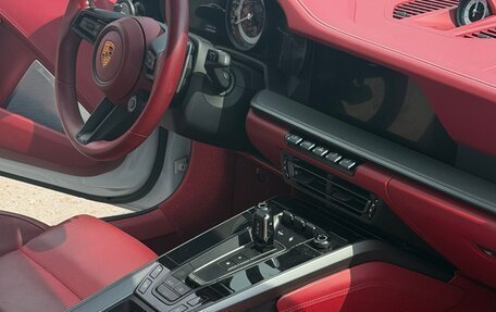 Porsche 911, 2021 год, 15 000 000 рублей, 9 фотография