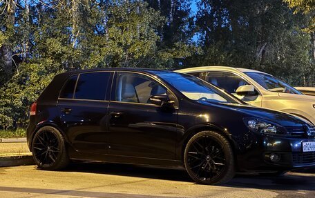 Volkswagen Golf VI, 2010 год, 900 000 рублей, 2 фотография