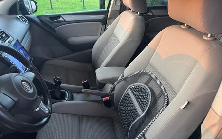Volkswagen Golf VI, 2010 год, 900 000 рублей, 8 фотография