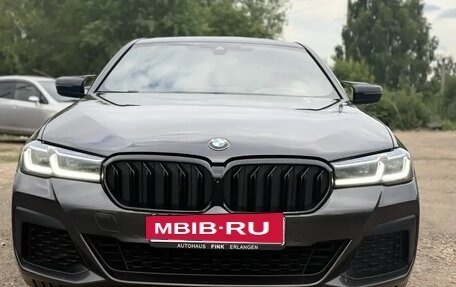 BMW 5 серия, 2020 год, 5 150 000 рублей, 2 фотография