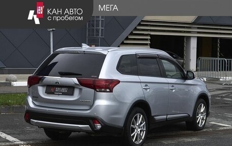 Mitsubishi Outlander III рестайлинг 3, 2018 год, 1 878 000 рублей, 2 фотография