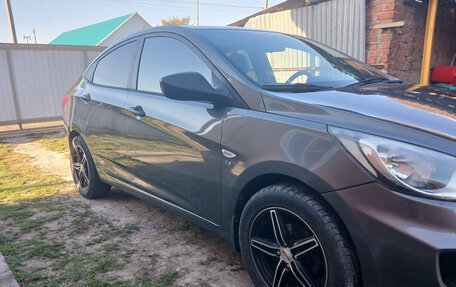Hyundai Solaris II рестайлинг, 2011 год, 620 000 рублей, 6 фотография