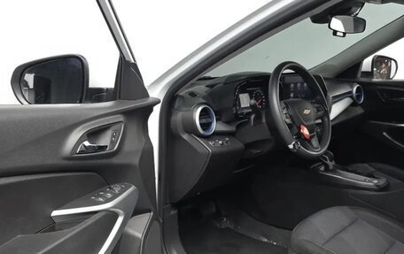 Chevrolet Trax, 2023 год, 1 650 000 рублей, 8 фотография