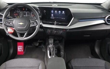 Chevrolet Trax, 2023 год, 1 650 000 рублей, 5 фотография