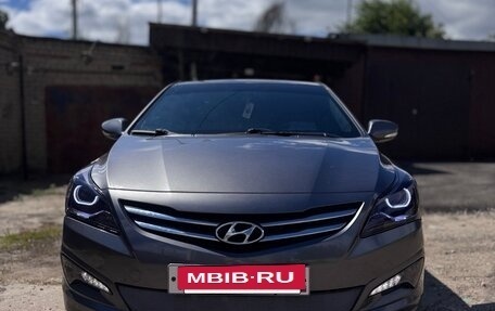Hyundai Solaris II рестайлинг, 2015 год, 1 380 000 рублей, 2 фотография