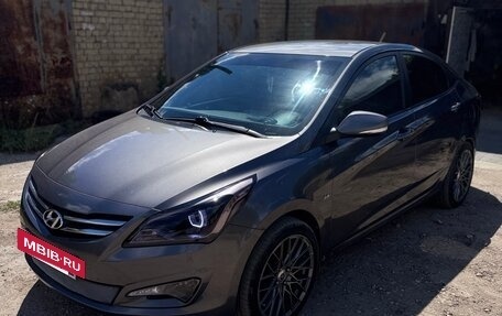 Hyundai Solaris II рестайлинг, 2015 год, 1 380 000 рублей, 3 фотография