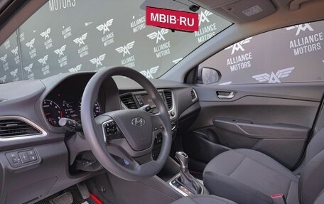Hyundai Solaris II рестайлинг, 2017 год, 999 000 рублей, 10 фотография