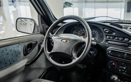 Chevrolet Niva I рестайлинг, 2004 год, 227 000 рублей, 9 фотография
