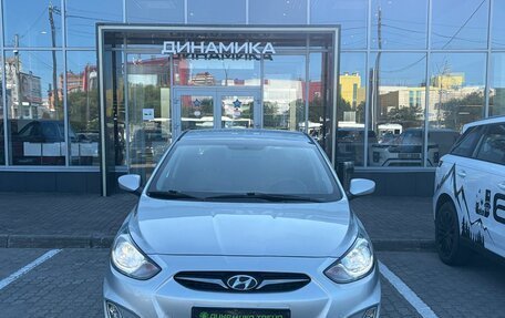 Hyundai Solaris II рестайлинг, 2011 год, 611 000 рублей, 2 фотография