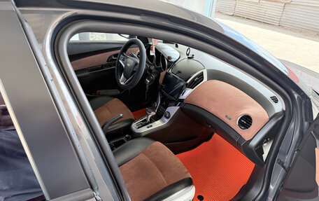 Chevrolet Cruze II, 2013 год, 800 000 рублей, 9 фотография