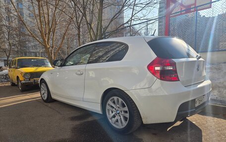 BMW 1 серия, 2011 год, 950 000 рублей, 6 фотография