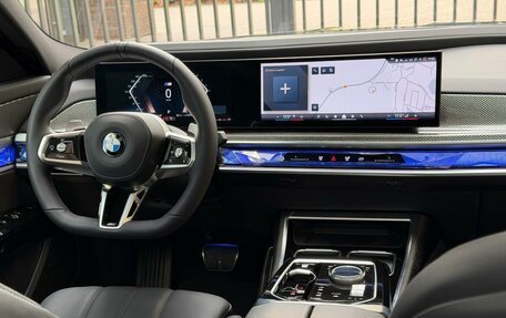 BMW 7 серия, 2025 год, 13 700 000 рублей, 15 фотография