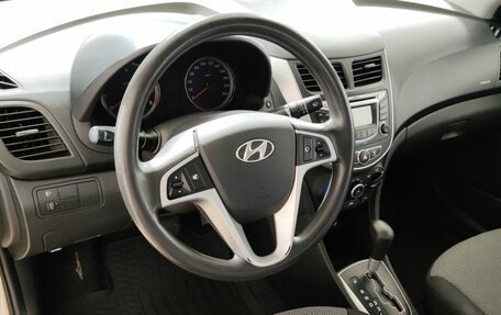 Hyundai Solaris II рестайлинг, 2013 год, 869 000 рублей, 12 фотография