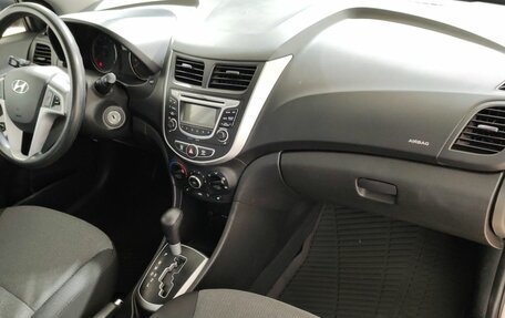 Hyundai Solaris II рестайлинг, 2013 год, 869 000 рублей, 14 фотография