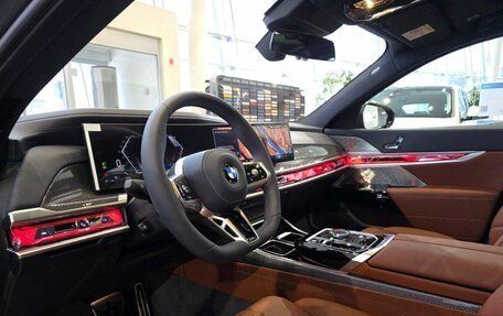 BMW 7 серия, 2025 год, 20 990 000 рублей, 18 фотография