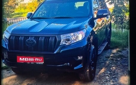Toyota Land Cruiser Prado 150 рестайлинг 2, 2020 год, 6 000 000 рублей, 1 фотография