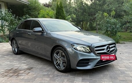 Mercedes-Benz E-Класс, 2019 год, 2 990 000 рублей, 4 фотография