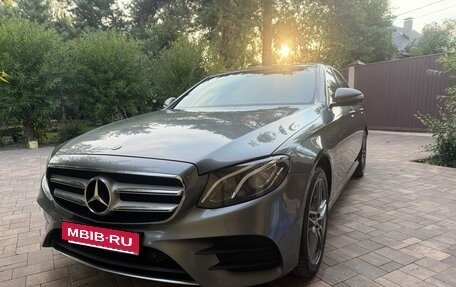 Mercedes-Benz E-Класс, 2019 год, 2 990 000 рублей, 12 фотография