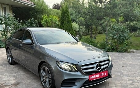 Mercedes-Benz E-Класс, 2019 год, 2 990 000 рублей, 3 фотография