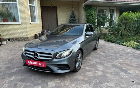 Mercedes-Benz E-Класс, 2019 год, 2 990 000 рублей, 8 фотография
