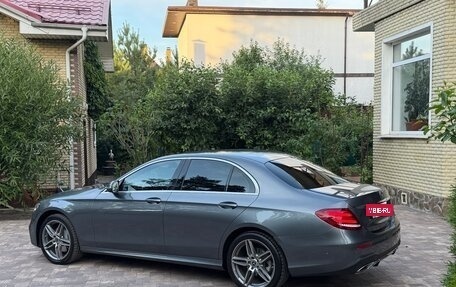 Mercedes-Benz E-Класс, 2019 год, 2 990 000 рублей, 21 фотография