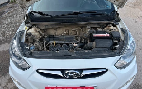 Hyundai Solaris II рестайлинг, 2012 год, 750 000 рублей, 2 фотография