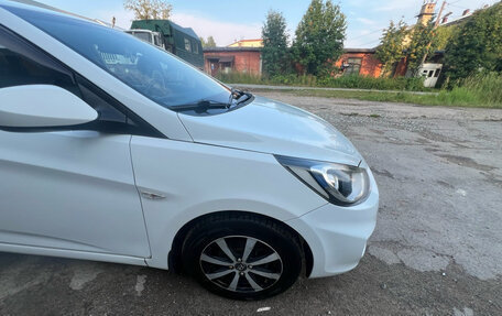 Hyundai Solaris II рестайлинг, 2012 год, 750 000 рублей, 20 фотография