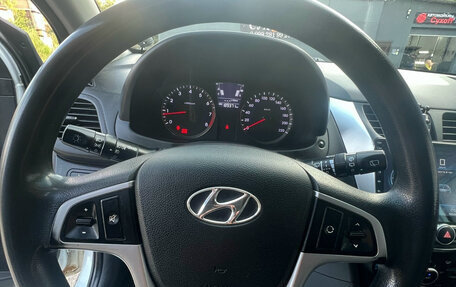Hyundai Solaris II рестайлинг, 2012 год, 750 000 рублей, 28 фотография