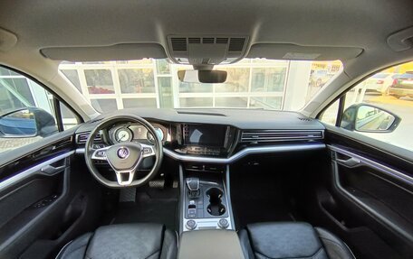 Volkswagen Touareg III, 2019 год, 5 495 000 рублей, 18 фотография
