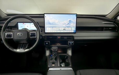 Toyota RAV4, 2026 год, 4 349 000 рублей, 13 фотография