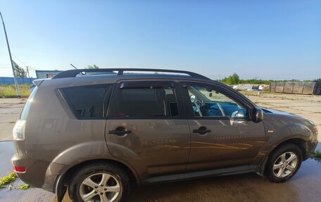 Mitsubishi Outlander III рестайлинг 3, 2011 год, 1 100 000 рублей, 4 фотография