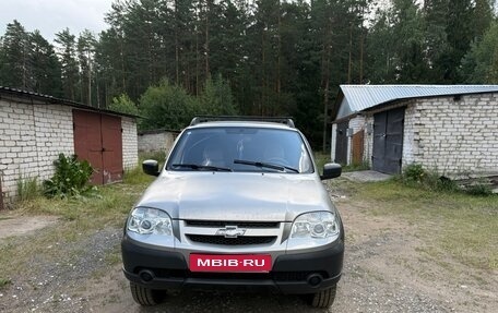Chevrolet Niva I рестайлинг, 2012 год, 470 000 рублей, 1 фотография